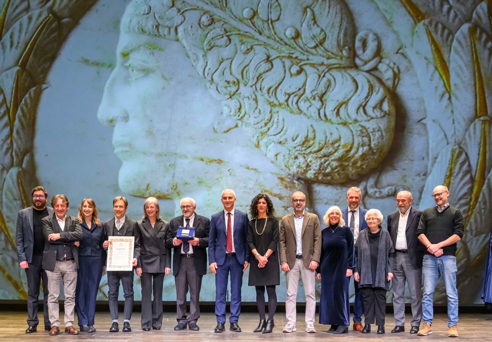 602406856 848104087841896 7094881067682339764 N